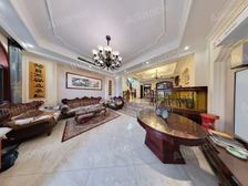 照母山南向精装法式联排别墅 带电梯 地暖和中央空调