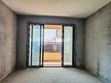 华硕御龙苑周边配套完善,泳池健身影院一应俱全