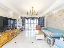 星河国际二区 4室2厅 精装修