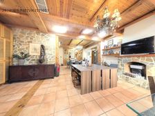 双拼东边套 U型花园 地下面积小