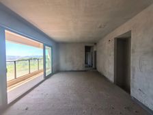 绿地听江左岸 123.08平4居 东南向 安静不临街 近轻轨