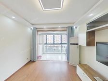 小区中间花园位置,13号綫地鉄口,精装修可拎包入住,