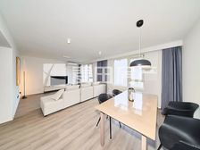 临地铁 业主急售 露天泳池 凤凰城 华润物业24大堂管家