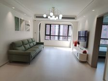 珑园电梯洋房四楼 精装修 大四室 新装修