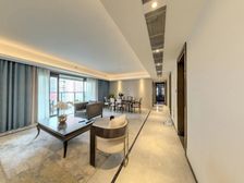 开发商精装修带地暖,横厅大开间,次新房视野好可看江