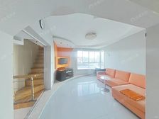 近12号线虹梅路 带阁楼 带露台 位置安静 采光好