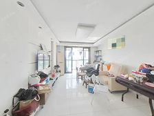 新上电梯10楼的3房2卫!诚意出售!随时看房!