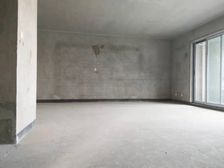 江北区 江北嘴新鸥鹏城二期 四房 270万