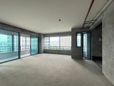 北滨路全看江房源。 阳光城天澜道 看中庭树景 保真!