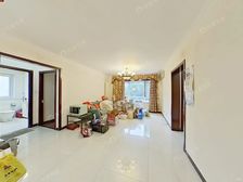 2013年小区 东南三居室 看房方便 随时签约