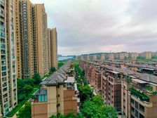 照母山书包房。北大资源四期100平三房双卫145万 房源保真