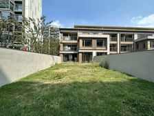 华侨城稀缺端户,自带前后250平大花园,小区中间,特价急售