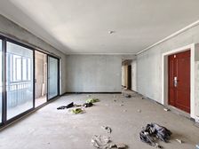 渝北区 鲁能泰山7号九街区 四房 150万