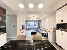 农业园区 隆鑫鸿府四期三房120万