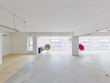 人大地铁东南100米 70年住宅商品房 高层带电梯可观中国尊