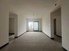 首付10多万买新江与城悠澜清水三房双卫看中庭景观