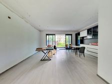 品质洋房,一楼带60㎡花园,横厅采光面大,楼间距宽