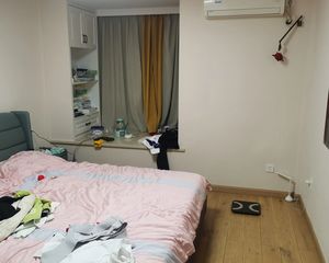 西堤阳光3室2厅2卫南朝向119.0万元/套出售