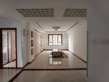 半岛八区精装三室带车位老本