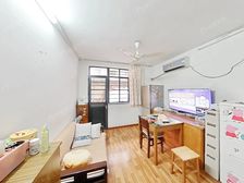 很少出来的小户型双南双天井,出行方便,出门公交轻轨高速路