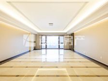 南北通透保利东郡5室2厅精装修