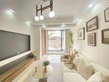 盘龙商圈 精装两房 全新装修 带私人露台50平米