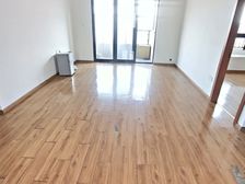 楼龄新 正规商品房 双卫 精装好房 有电梯 正南朝向