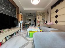 南岸区 雅居乐国际花园 三房 146万