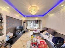 鲤鱼池精装三房,拎包入住。业主诚心出售。看房方便