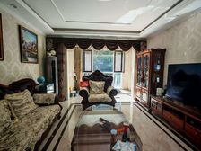 南北通透涧桥山4室3厅豪华装修