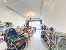 融侨大三房,户型好,看中庭,中间楼层,看游泳池