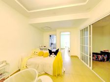 此房中高楼层,楼层好,采光,视野开阔。