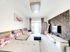 双轻轨+朝中庭+小区门口就是南湖轻轨站站口