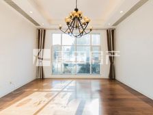 誉天下5室2厅精装修