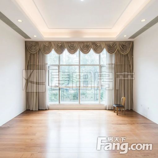 顺义中央别墅区精装5室 南向首层带花园 月租23000