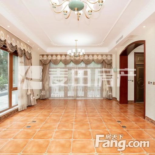 顺义誉天下精装别墅 5室2厅南向 月租7万