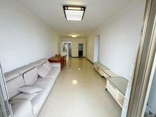 凤岗中心 交通便捷 小三居 商业配套成熟 装修好 近