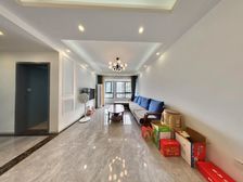 轻轨站300米,住家精装,朝向好,拎包入住,户型方正