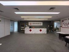 亦庄核心区大族广场883平米精装修带家具写字楼,地铁荣京东街