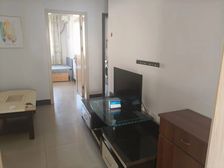 白菜,万达附近两室,一层,房主置换,诚心出售,随时看房老本