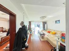 高区看三件套 采光好,小区前排出行方便 南北通透!