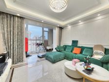 海信开发,业主精装修,顶层复式带露台,改善之选。