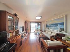 价格还有 ,带产权车位,送入室花园,满五