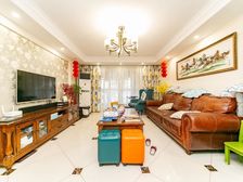 价歌可谈辆保时捷Taycan,看房方便,户型好,房东人更好