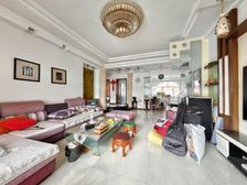 明珠花园 沿海一线 总高三层小洋房,南北通透