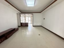 新三小,一中 怡和花园装修大四房 电梯中层 带车位 看房来约