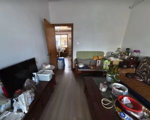 绿园新村4室1厅1卫南朝向180.0万元/套出售