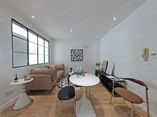 主卧朝南,小区中心位置,房型正气,全南户型