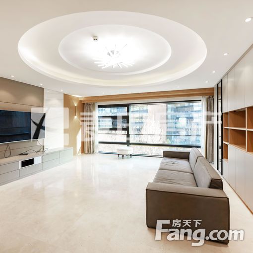 南北通透国锐金嵿5室2厅精装修