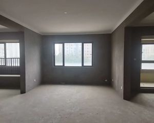 首南 满五 商品房 近地铁 电梯房 交通便捷 双卫生间